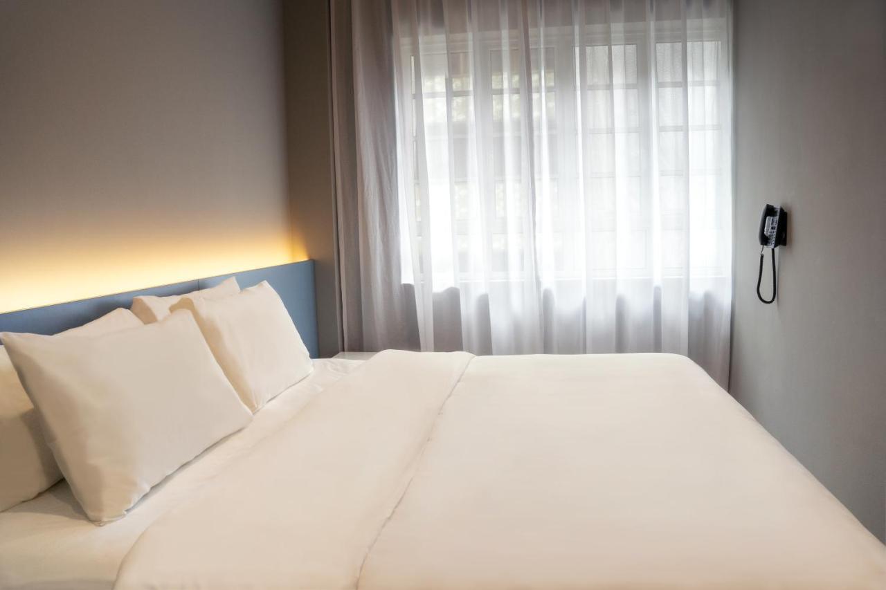 Hotel Bencoolen At Hong Kong Street Singapore Esterno foto